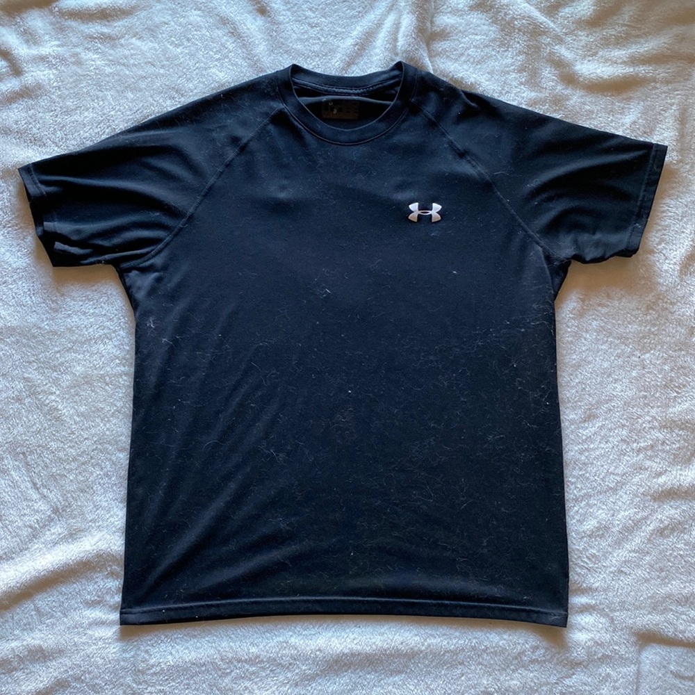 Mens medium under armor shirt